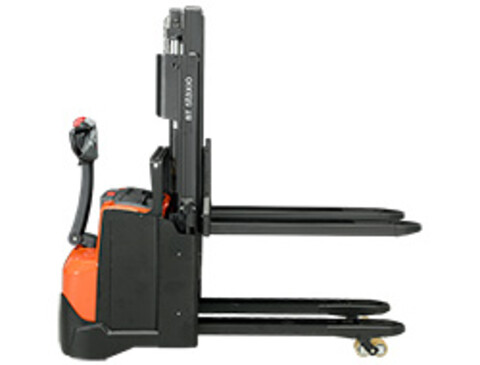 Két raklap egyidejű mozgatása